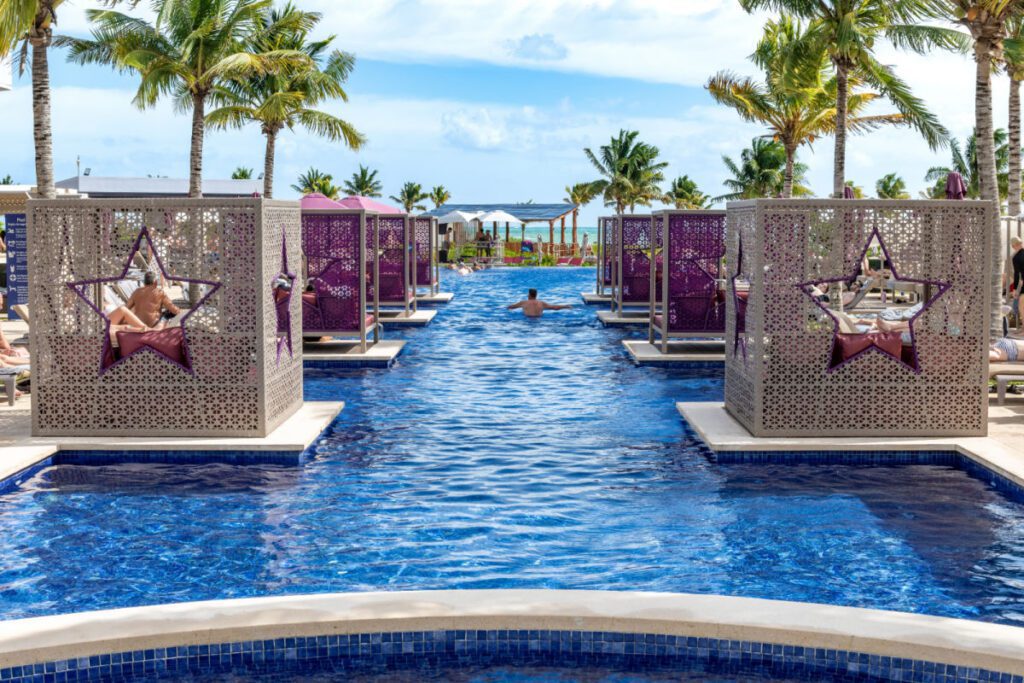 5 Money Saving Tips New Report Names Cancun One Of