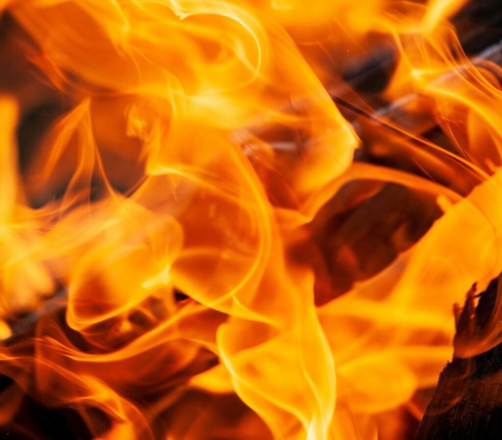 Fire Breaks Out At Marc Anthony's Villa (video)