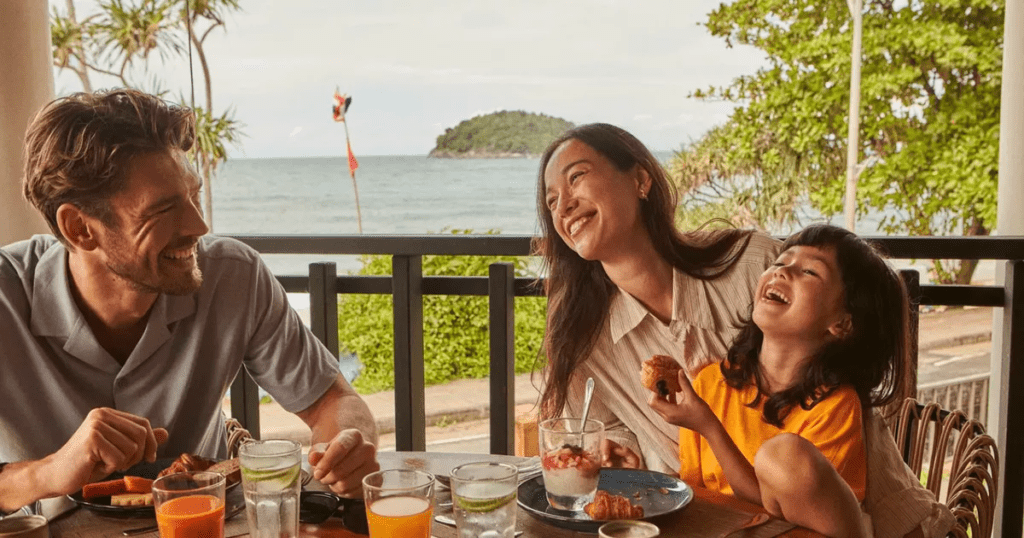 Holidaymakers escape cold Britain and save up to £600 on trips to Bali and Phuket Holidaymakers Escape Cold Britain And Save Up To £600 On